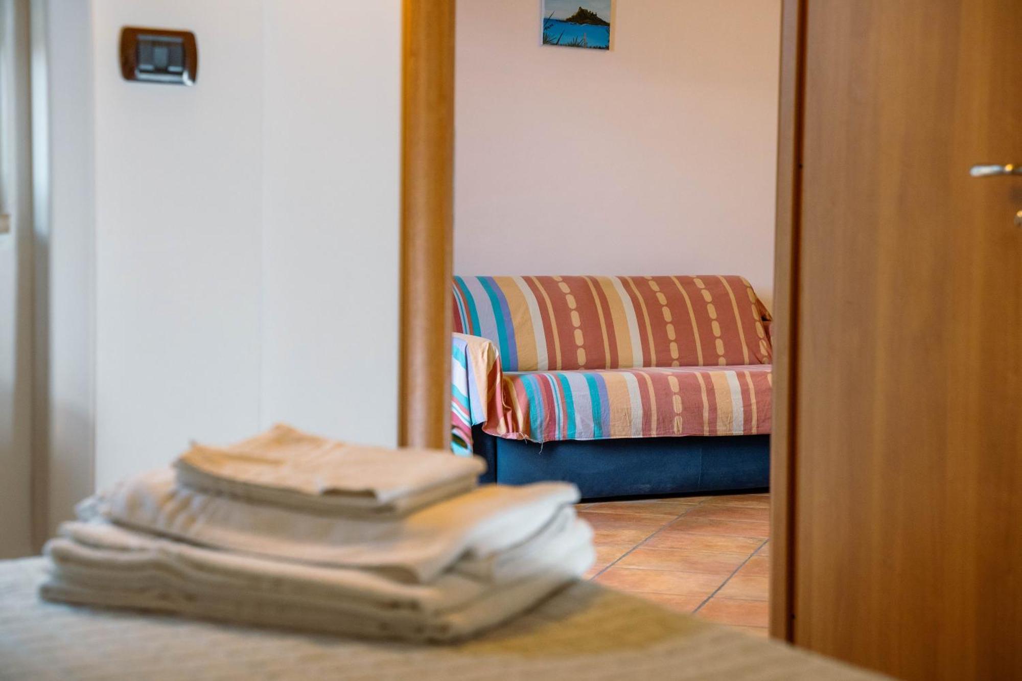 Le Tartarughe Aparthotel Letojanni Kültér fotó