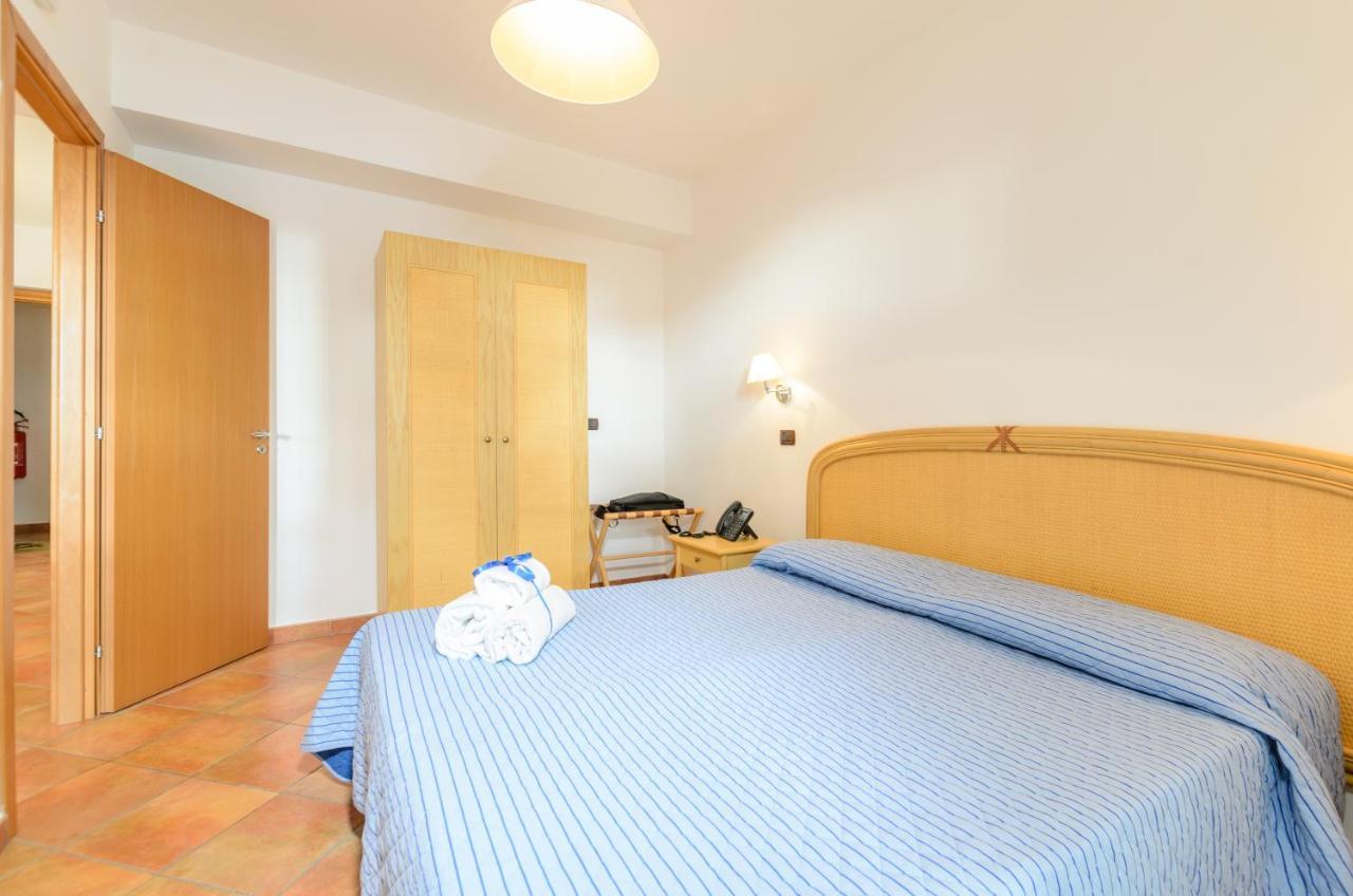 Le Tartarughe Aparthotel Letojanni Kültér fotó